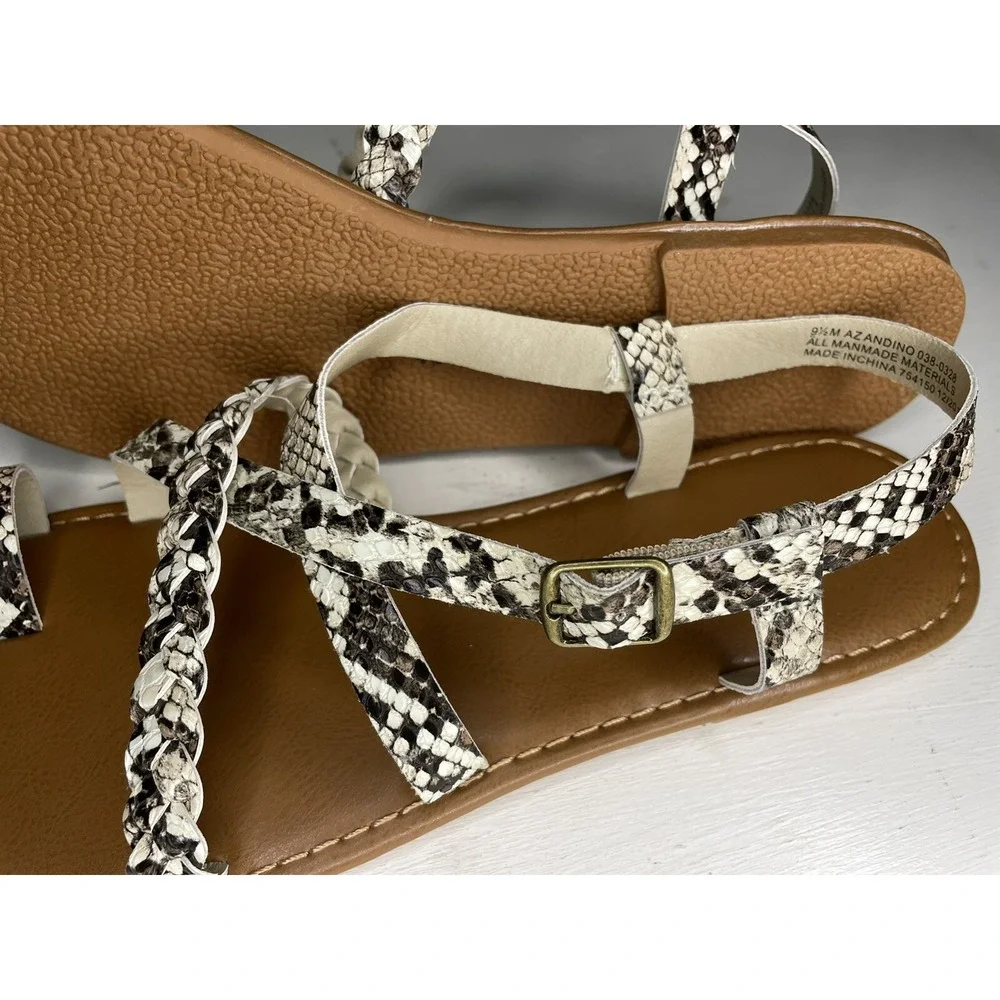 women's size 9.5M Arizona‎ black and white snakeskin toe loop sandals